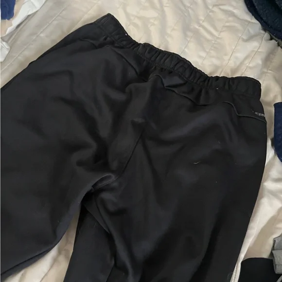 Men’s nike wide leg sweatpants - Picture 2 of 4